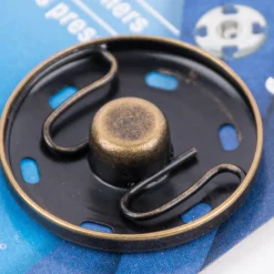 2 Annäh Druckknöpfe Messing altmessingfarben 30mm von Prym