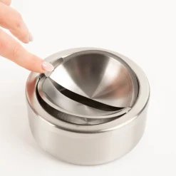 Aschenbecher mit Klappdeckel aus Metall 12x5cm (DxH)