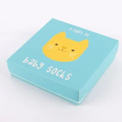Baby Söckchen Katze Cookie 4er Set in Geschenkbox grün blau rot braun 13,5x13,5cm
