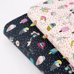 Baumwolljersey UNICORN PARTY Einhorn Eis Pünktchen dunkelblau bunt neongelb 1,5m Breite