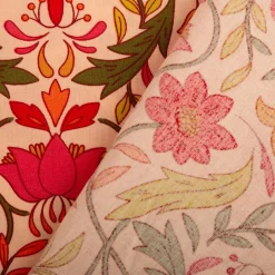 Baumwollstoff Alphonse Blumen Ornamente peach grün pink 1,47m Breite
