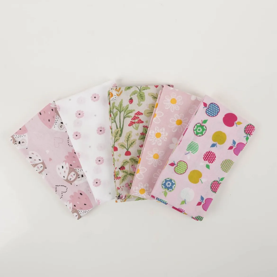 Baumwollstoff Kinder Patchwork Set mit 5 Stoffabschnitten 44x55cm