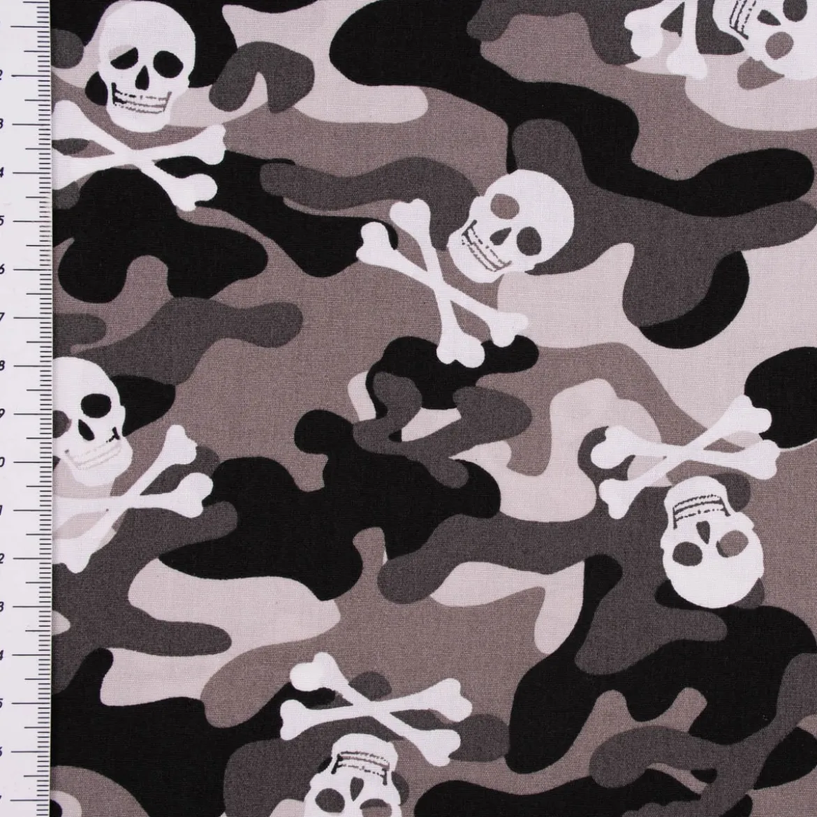 Baumwollstoff Popeline Camouflage Totenköpfe grau 1,44m Breite