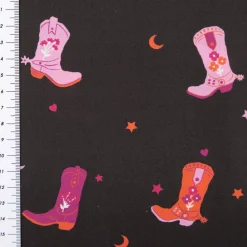 Baumwollstoff Popeline Cowboy Boots schwarz pink 1,48m Breite
