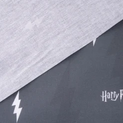 Baumwollstoff Popeline Digitaldruck Harry Potter Schriftzug Blitz grau weiß dunkelgrau 1,5m Breite