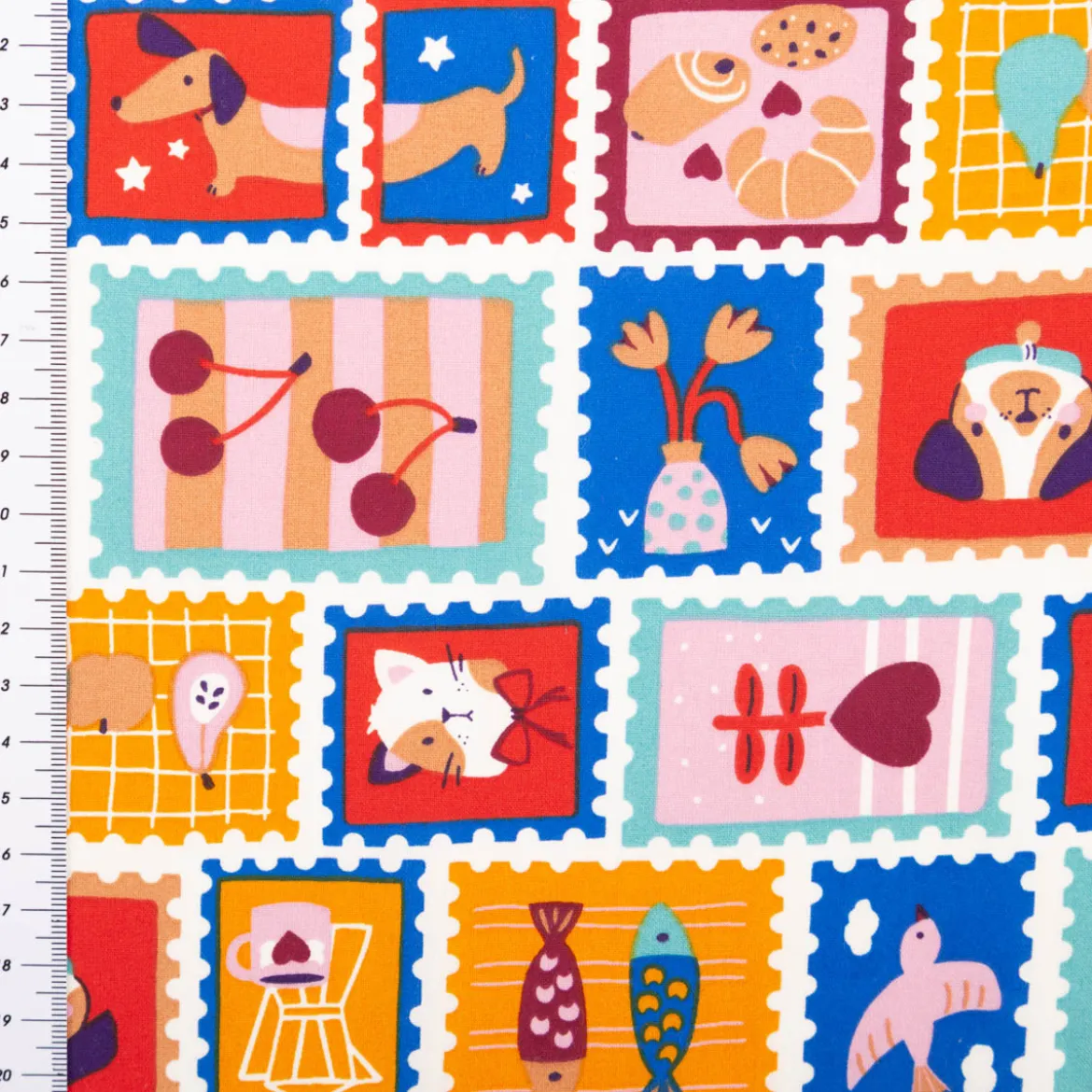Baumwollstoff Popeline Timbres Briefmarken Tiere rot gelb 1,50m Breite