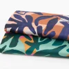 Baumwollstoff Satin Stoff Cotton Satin Digital Leaves blau 1,48m Breite