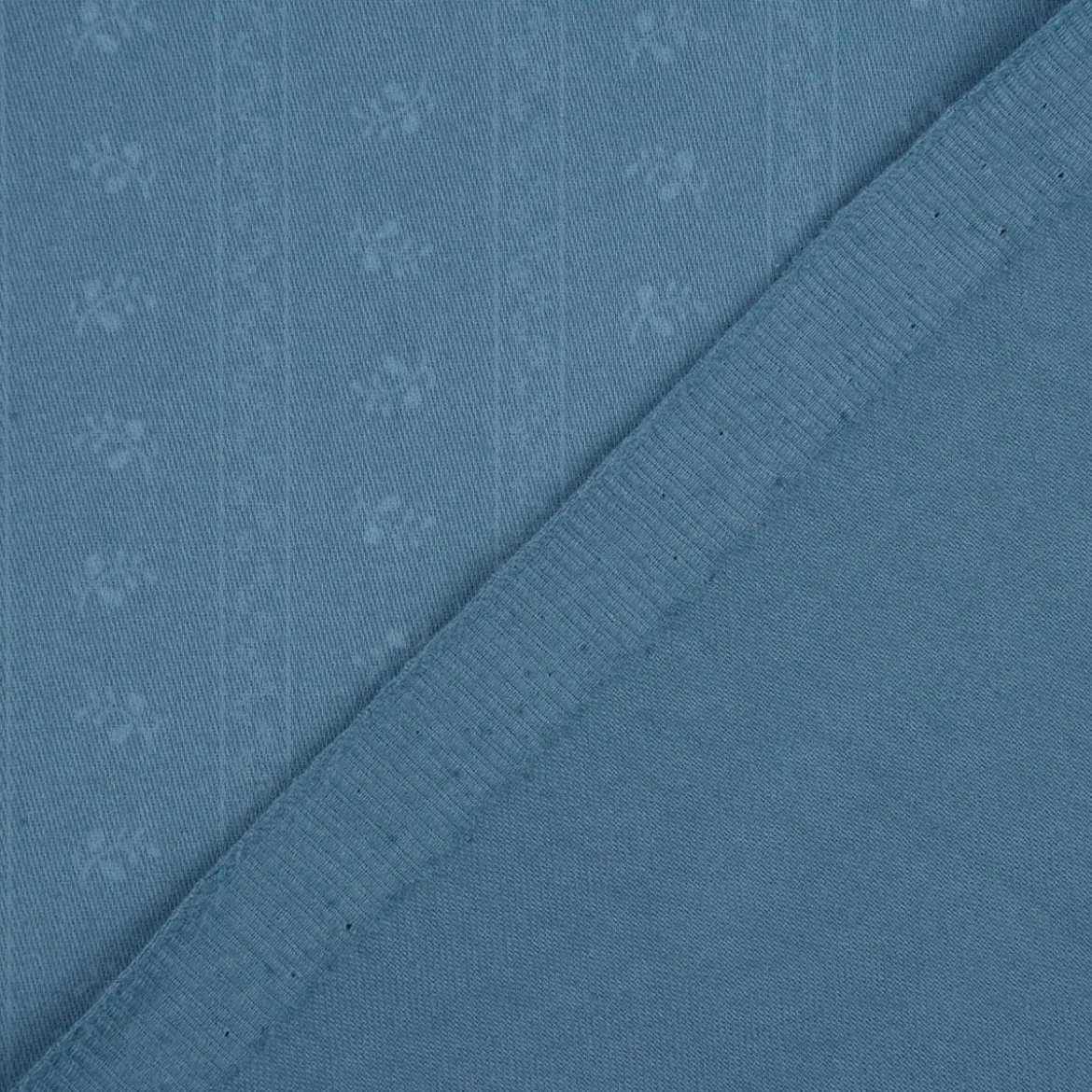 Baumwollstoff Trachten Ranken Blätter Ornamentstreifen graublau hellblau 1,50m Breite