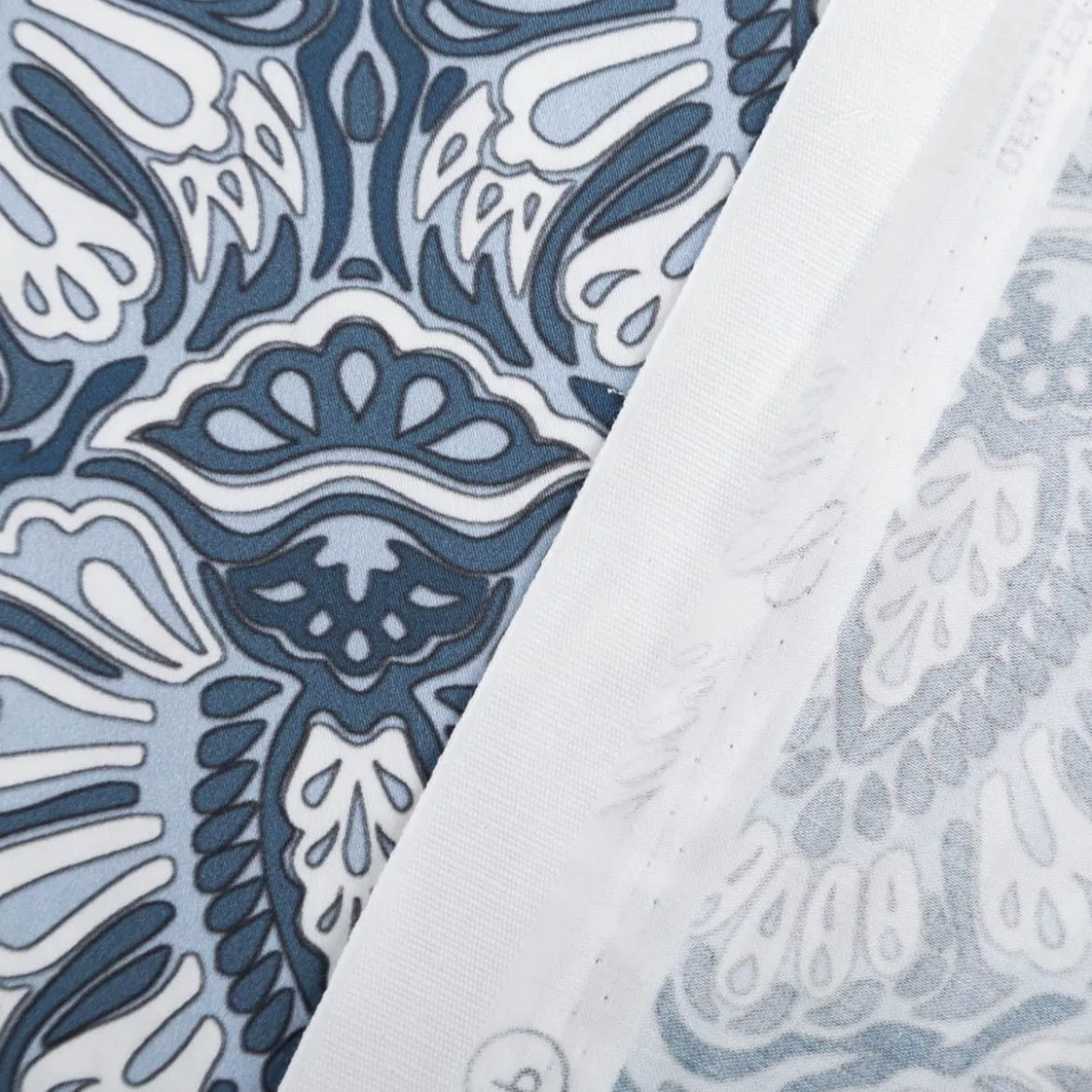 Baumwollstoff Trachtenstoffe Trachten Blumen Ornament Barock groß blau weiß 1,45m Breite