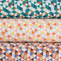 Baumwollstoff Trimia Geometrie Dreiecke weiß blau bunt 1,5m Breite