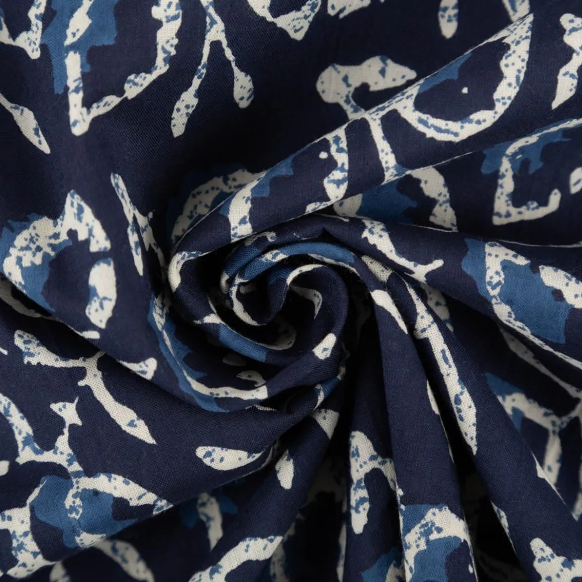 Baumwollstoff Voile Blätter blau 1,45m Breite