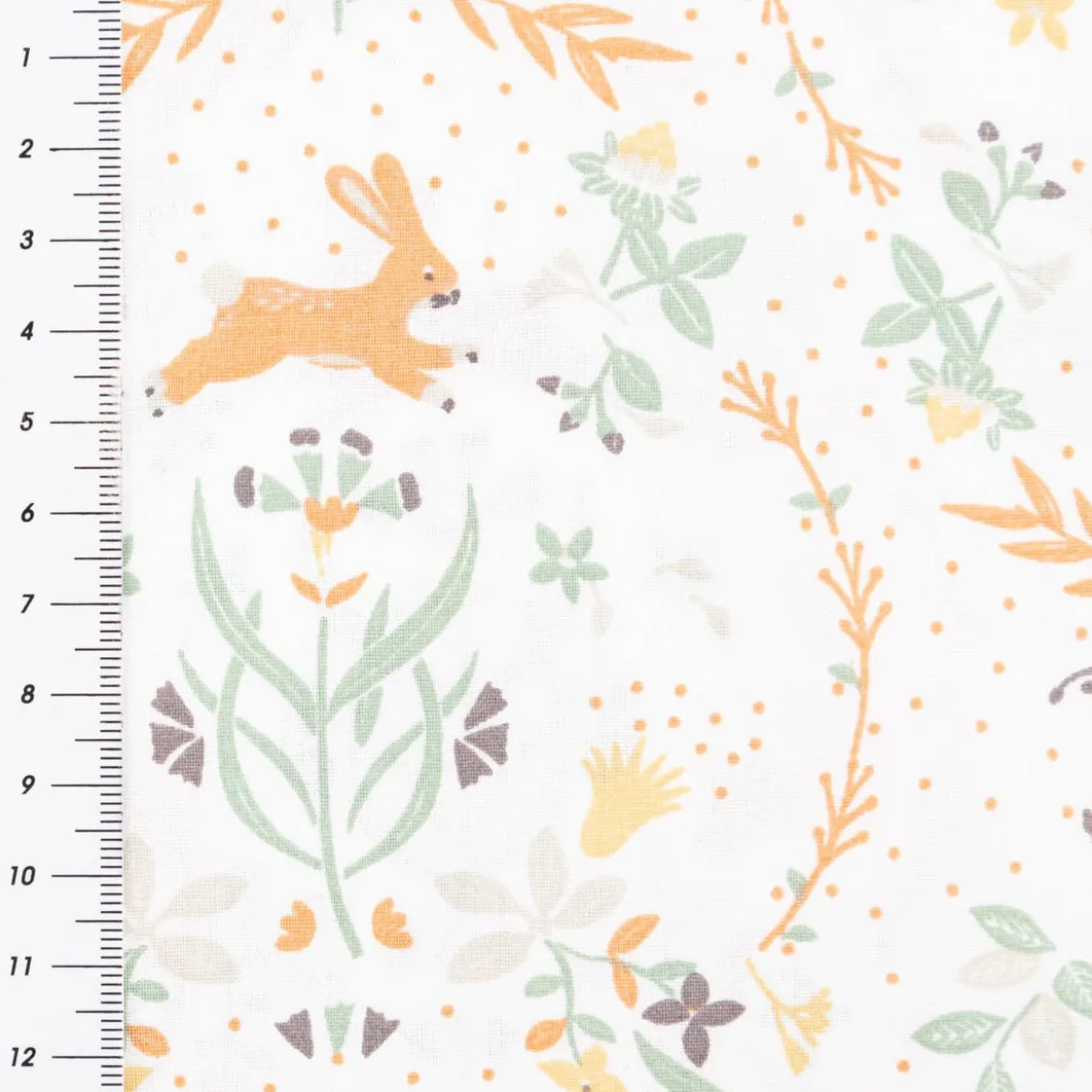 Baumwollstoff Zekia Hase Vogel Blumenornamente ecru 1,47m Breite