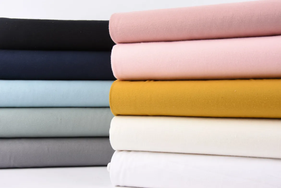 Bekleidungsstoff Baumwollstoff Flanell dünn uni creme 1,42m Breite