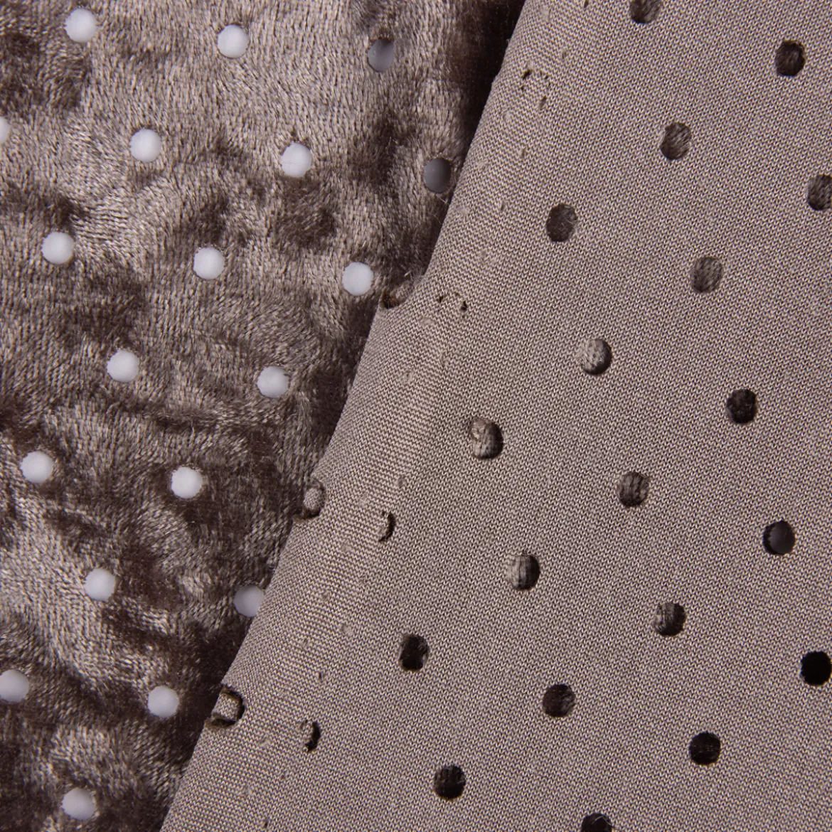 Bekleidungsstoff Samtstoff Stretchsamt Punch Lochmuster einfarbig taupe 1,45m Breite