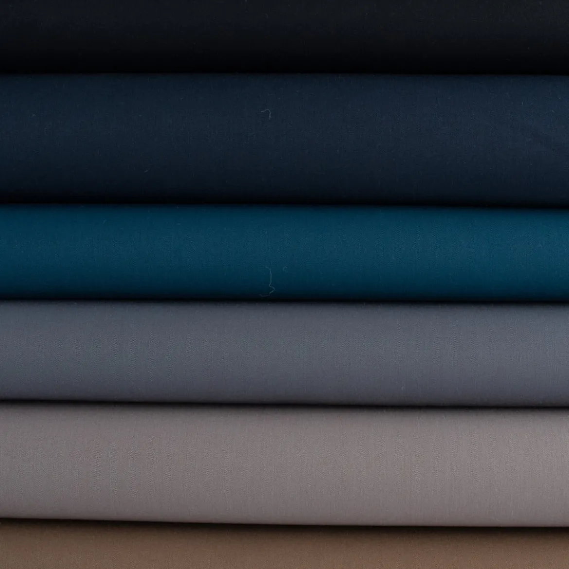 Bekleidungsstoff Twill Köper Wool Touch extra weich einfarbig dunkelblau 1,45m Breite