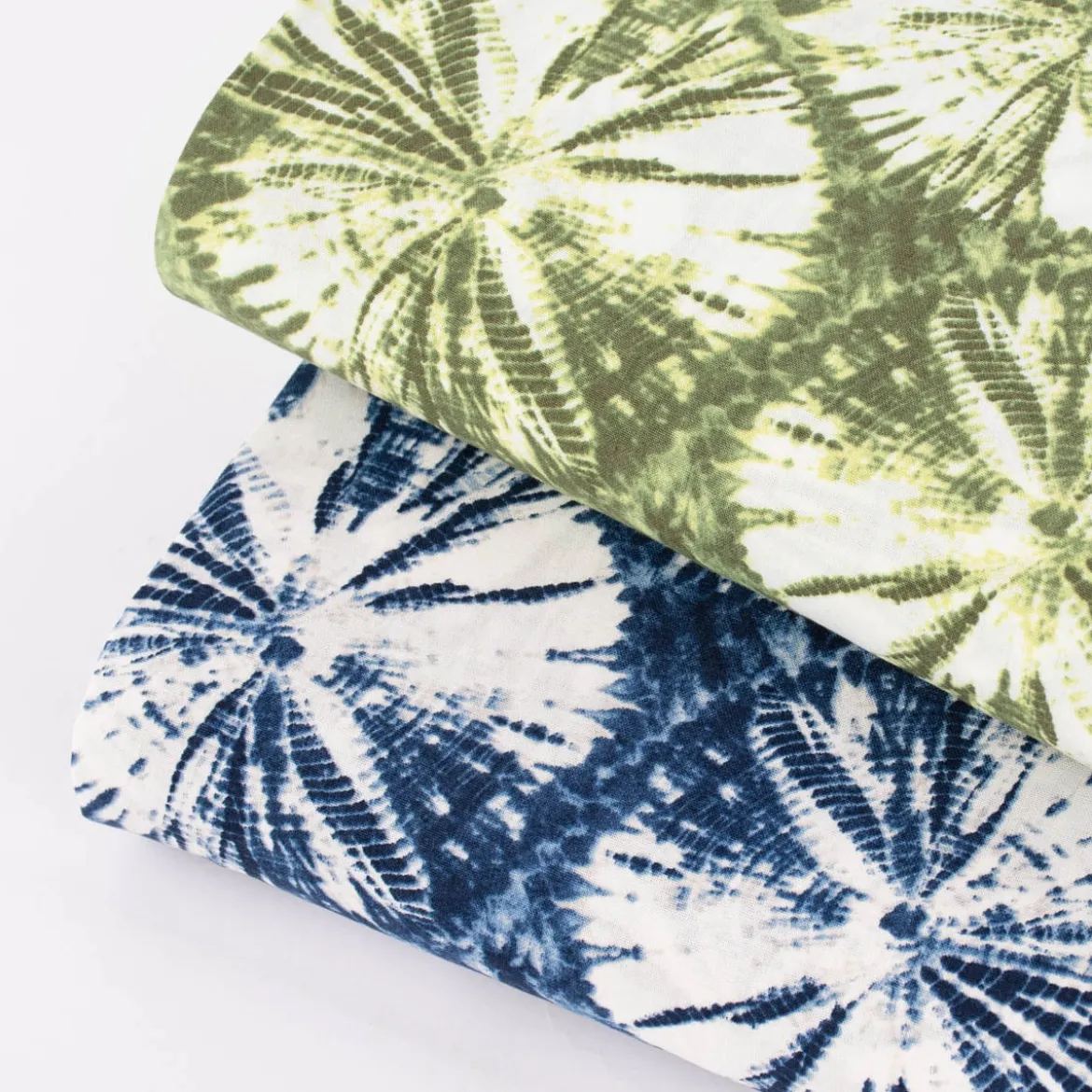Bekleidungsstoff Viskose Leinenlook Tie Dye Batik Kreise grün weiß 1,35m Breite