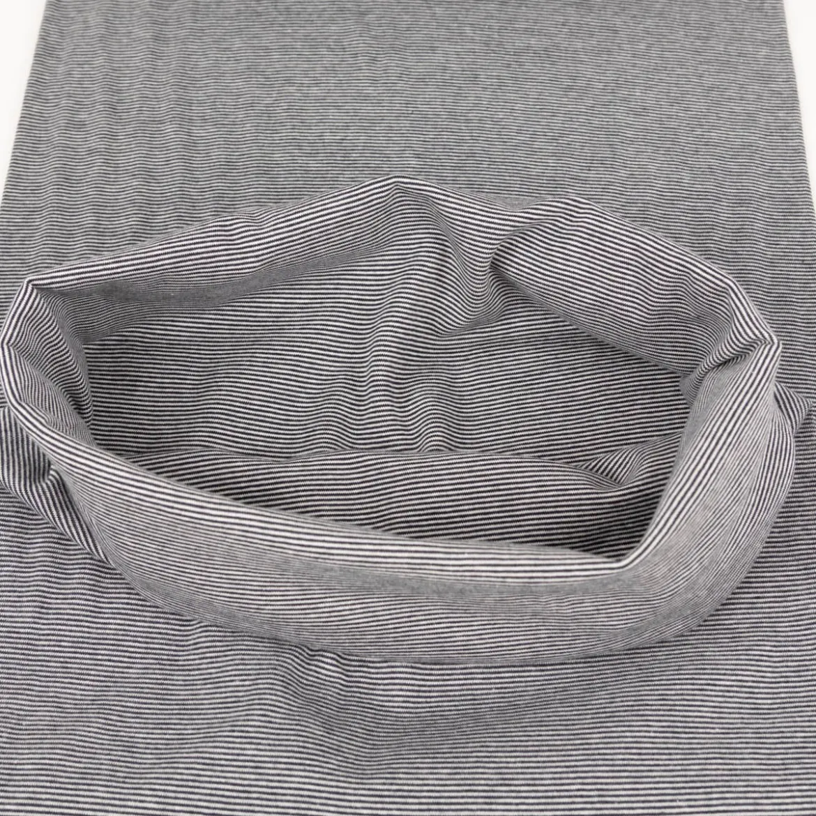 Bündchenstoff Baumwolle Yarn Dyed Streifen fein weiß marine 35cm Breite