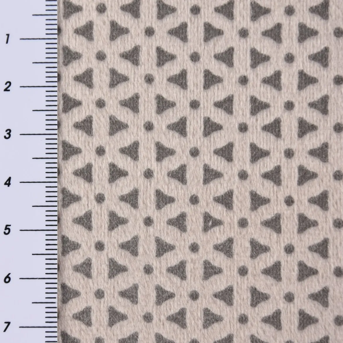Clarke & Clarke STUDIO G Bezugsstoff Möbelstoff Polsterstoff Samtstoff Microfaser Loreto stone 140cm Breite