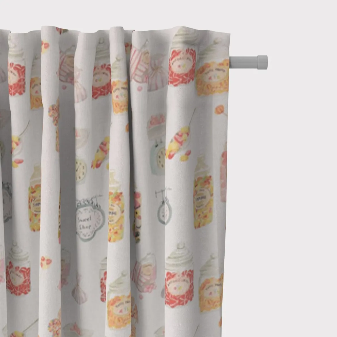Clarke & Clarke STUDIO G Digitaldruck Süßigkeiten Bonbons Candyshop ecru multi 138cm Breite