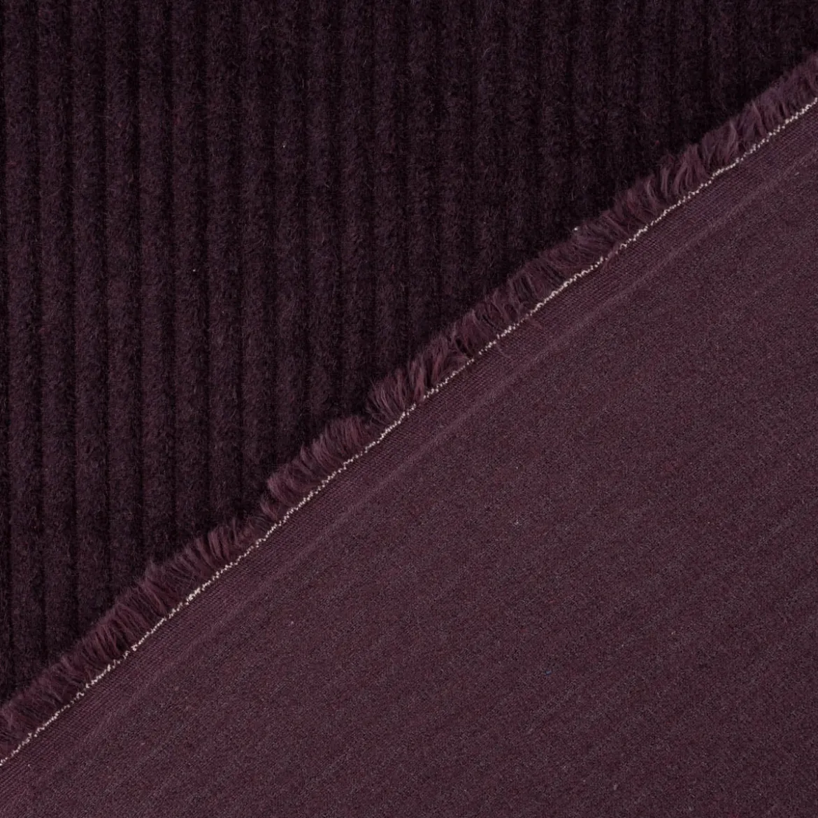 Cord Stoff aus Baumwolle Bekleidungsstoff Dekostoff 4,5W grob vorgewaschen einfarbig aubergine 1,4m Breite