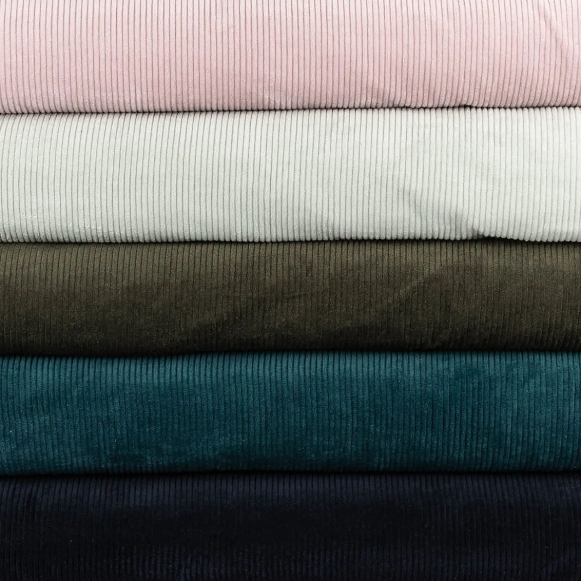 Cord Stoff aus Baumwolle Bekleidungsstoff Dekostoff 4,5W grob vorgewaschen einfarbig mint grün 1,4m Breite