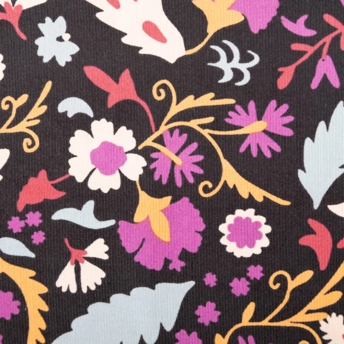Cord Stoff Feincord Alio2 Blumen Blätter schwarz lila 1,4m Breite