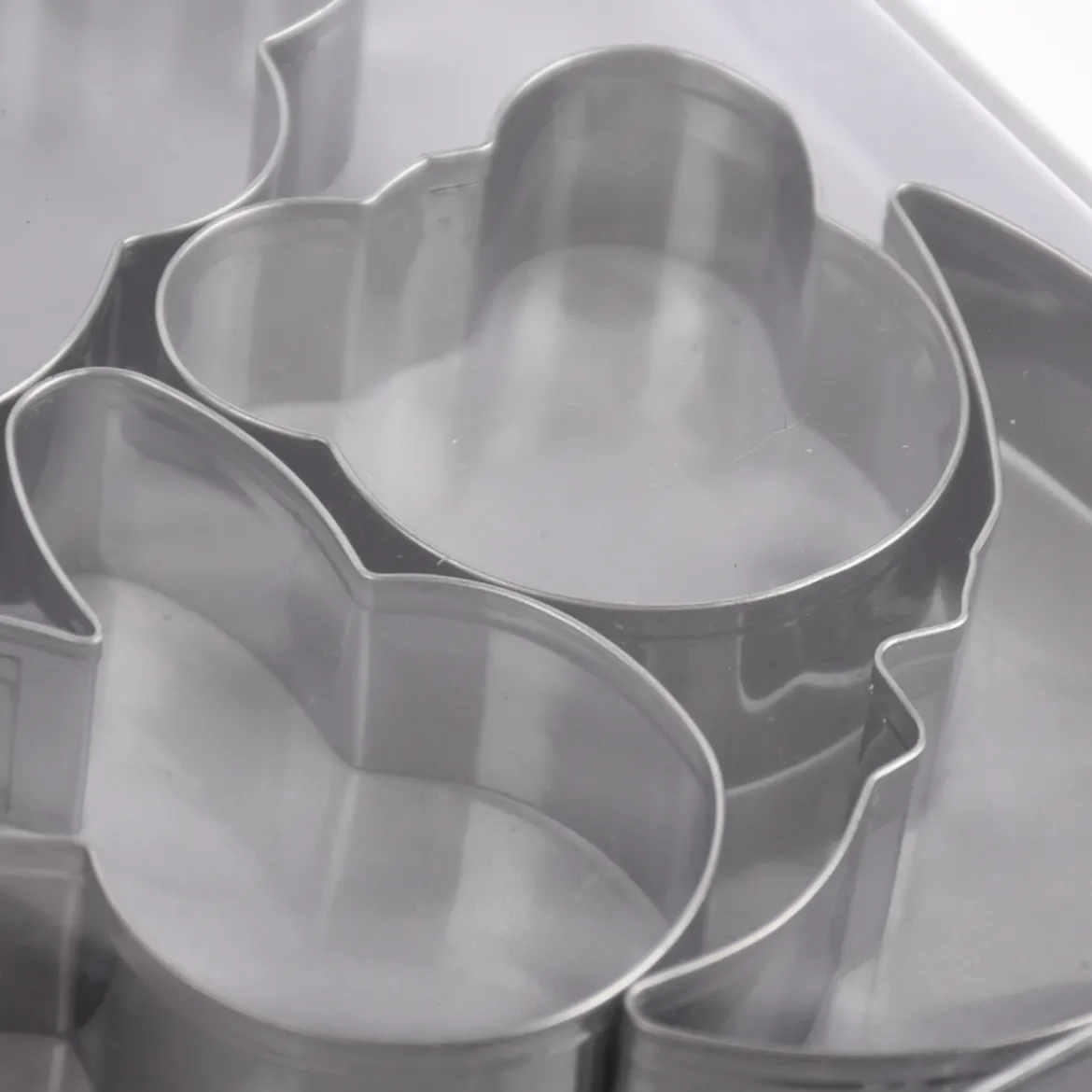 Creativ Company Ausstechförmchen Frühlingsmotive ll 4 Stück Metall verschiedene Größen