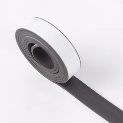 Creativ Company Magnetstreifen kürzbar und selbstklebend schwarz 1,3x100cm