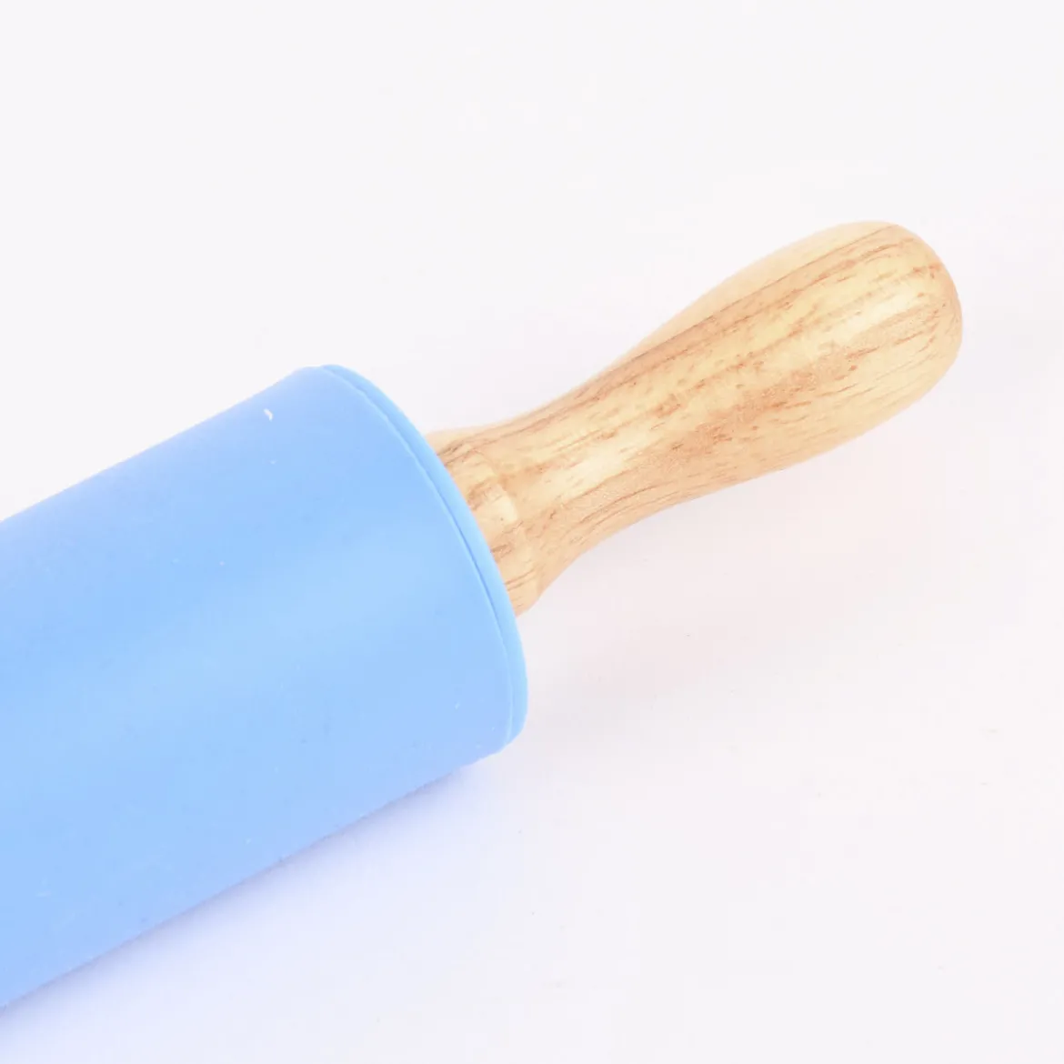 Creativ Company Teigrolle aus Silikon mit Holzgriff 4,5x23cm
