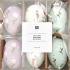 Deko Eier zum Hängen aus Kunststoff Blumen Karotten weiß lila mint 6 Stück 4x6cm von Rico Design