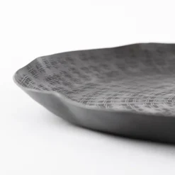 Dekoschale Teller aus Aluminium mit Prägedessin in mattem Anthrazit 37x2cm