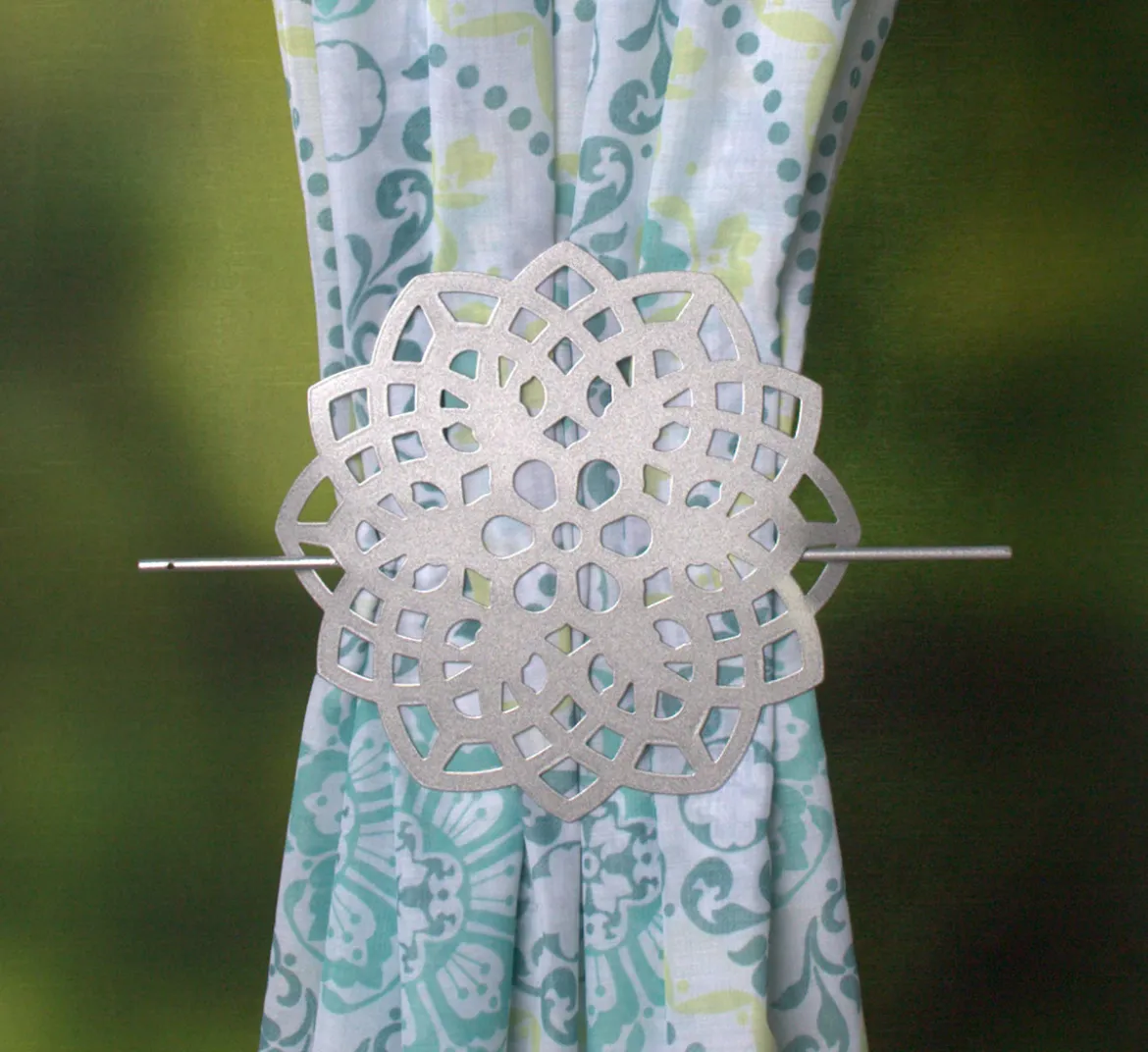 Dekospange Raffhalter Blume Ornament Aluminium