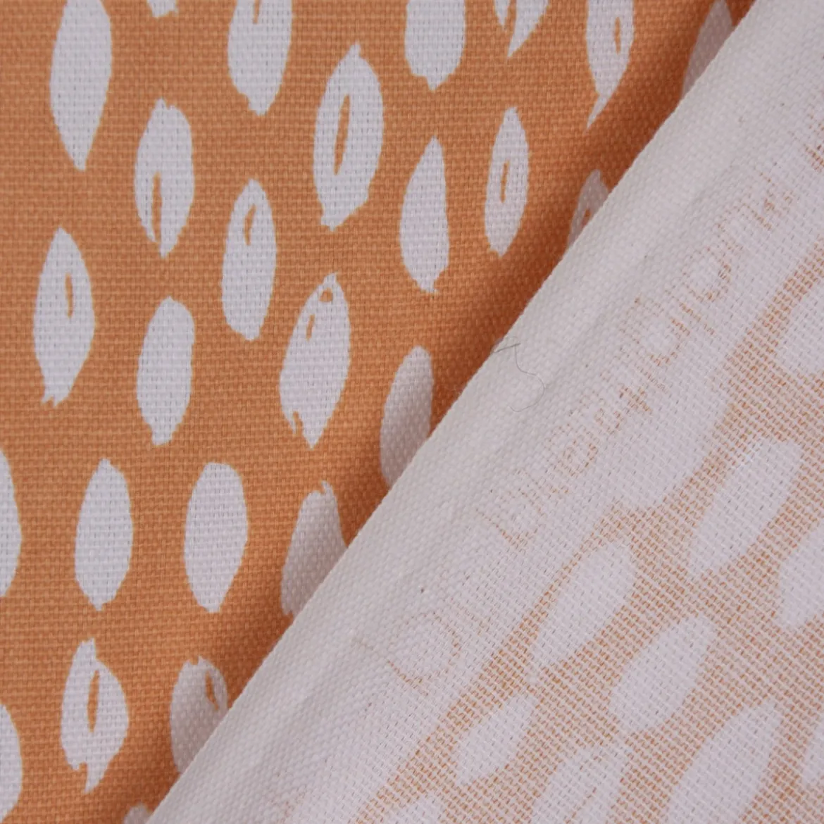 Dekostoff Baumwollstoff Bayside Tupfen Pinselstriche orange weiß 1,38m Breite