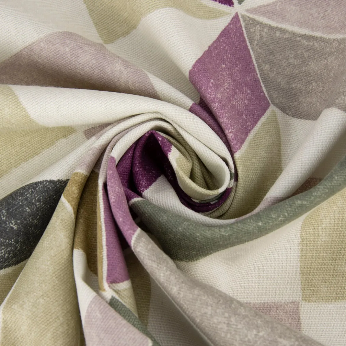 Dekostoff Baumwollstoff Dreiecke schiefe Vierecke beige taupe lindgrün flieder 1,38m Breite