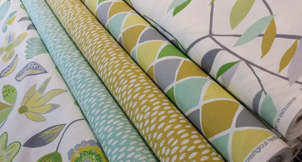 Dekostoff Coco Plum Lemonade Blätter grau grün gelb 137cm