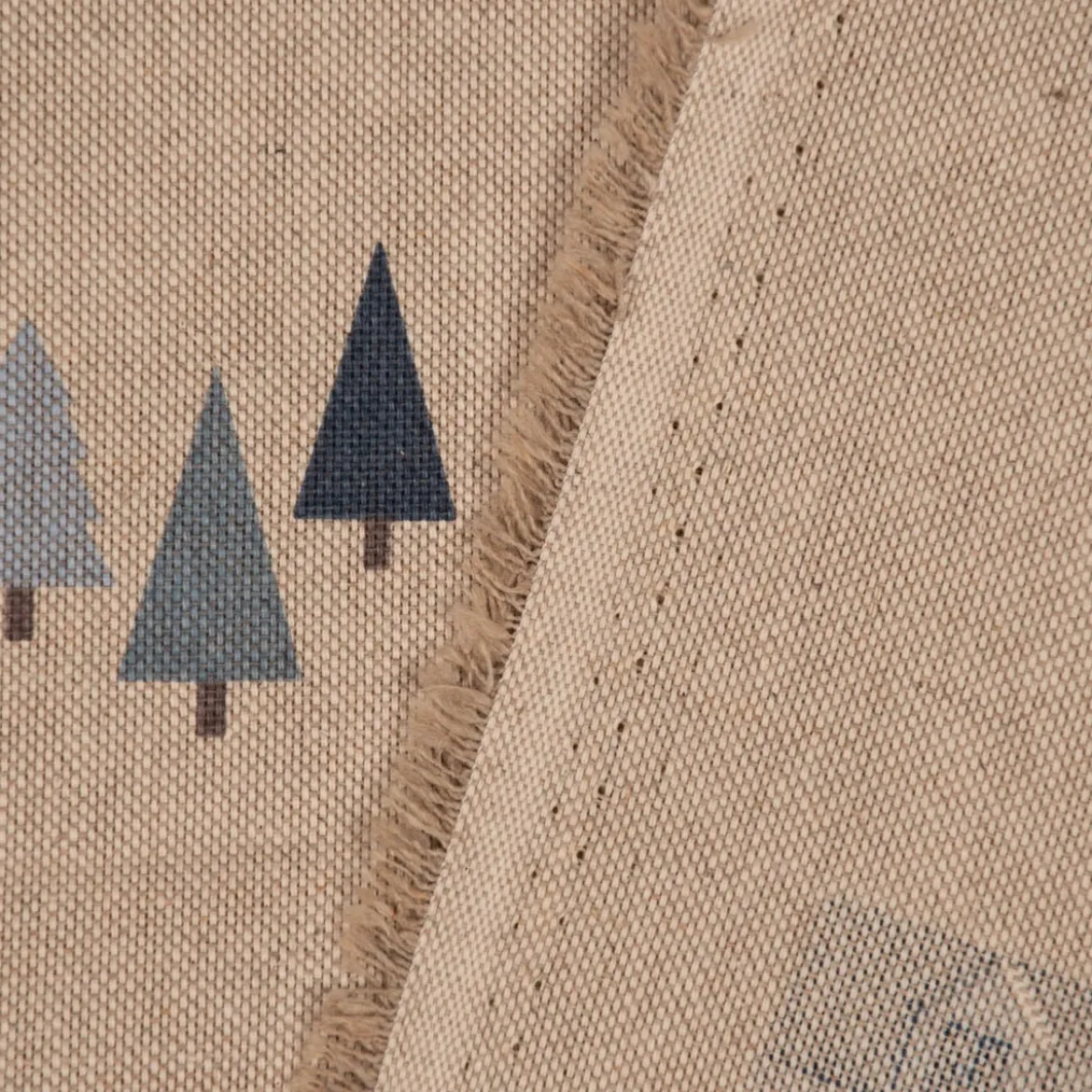 Dekostoff Halbpanama Leinenlook Nordic Town Scandi Häuser Tannen natur blau 1,40m Breite