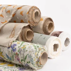 Dekostoff Halbpanama Leinenlook Chicken Family Nest Hahn Henne Küken natur gelb 1,40m Breite