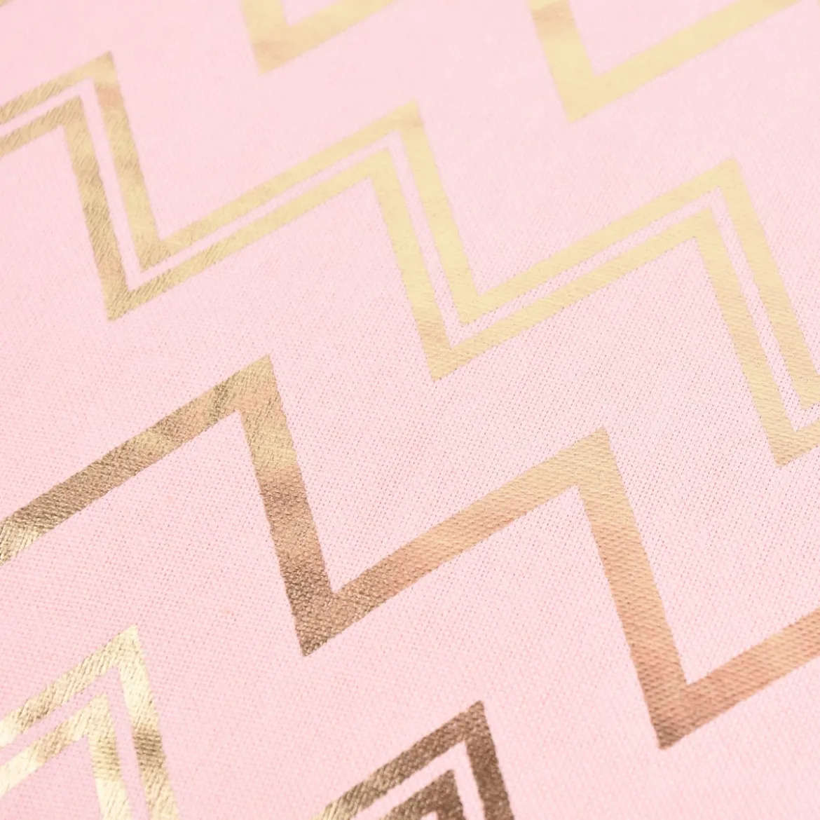 Dekostoff Halbpanama Metallikdruck Chevron Zacken rosa goldfarbig metallic 1,40m breit