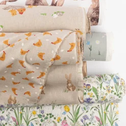 Dekostoff Halbpanama Rabbit Spring Fever Hasen Frühlingsblumen weiß bunt 1,40m Breite