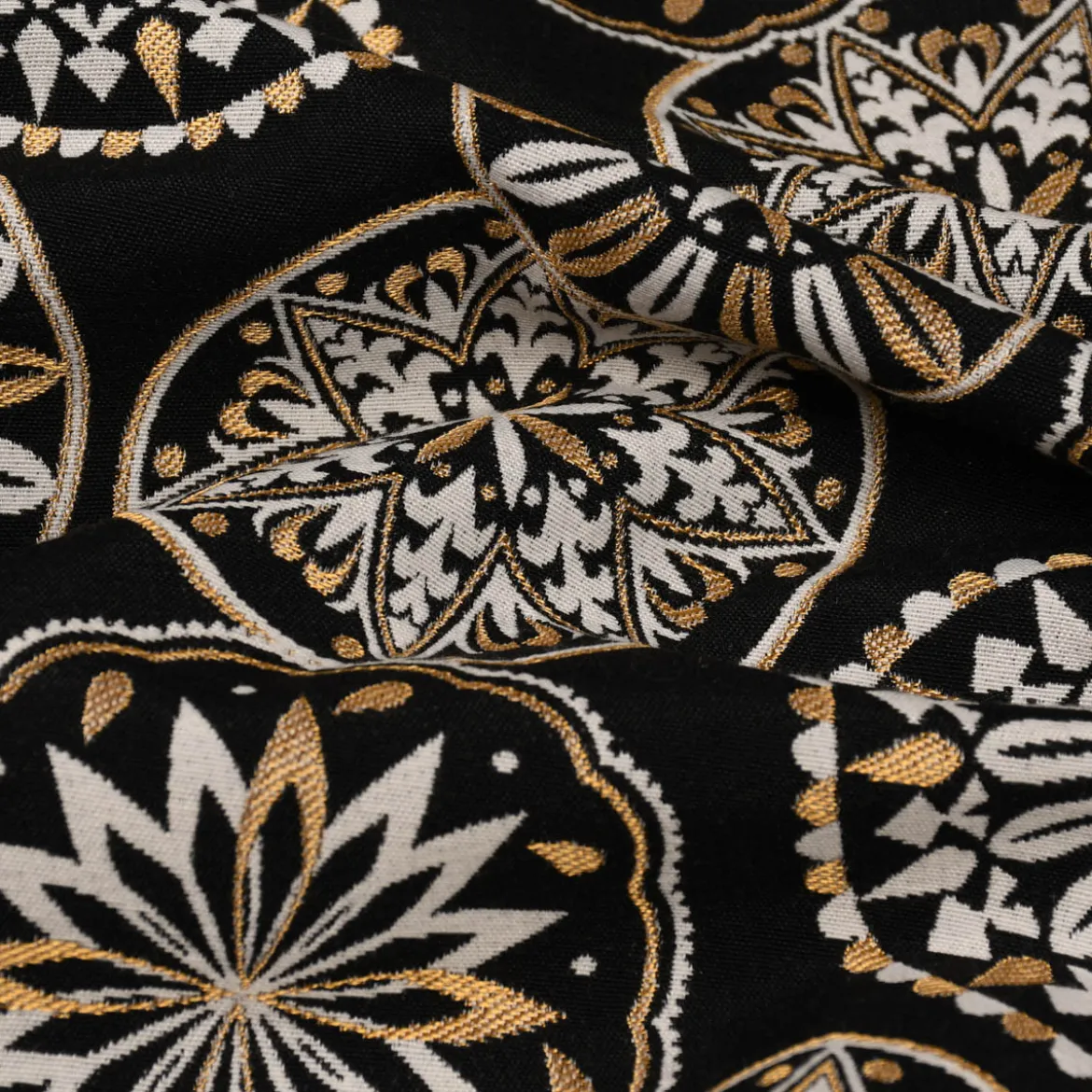 Dekostoff Jacquard Metallic Mandala Deco Luxury Mandalas schwarz gold ecru 1,4m Breite