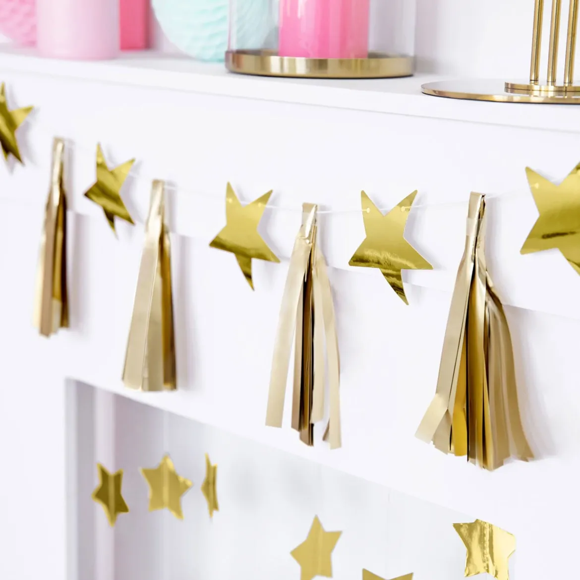 DIY-Girlande mit Quasten und Sternchen goldfarbig 1,3m