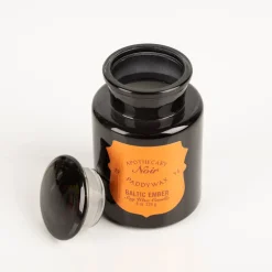 Duftkerze Sojakerze Apothecary Noir Baltic Ember 226gr von Paddywax