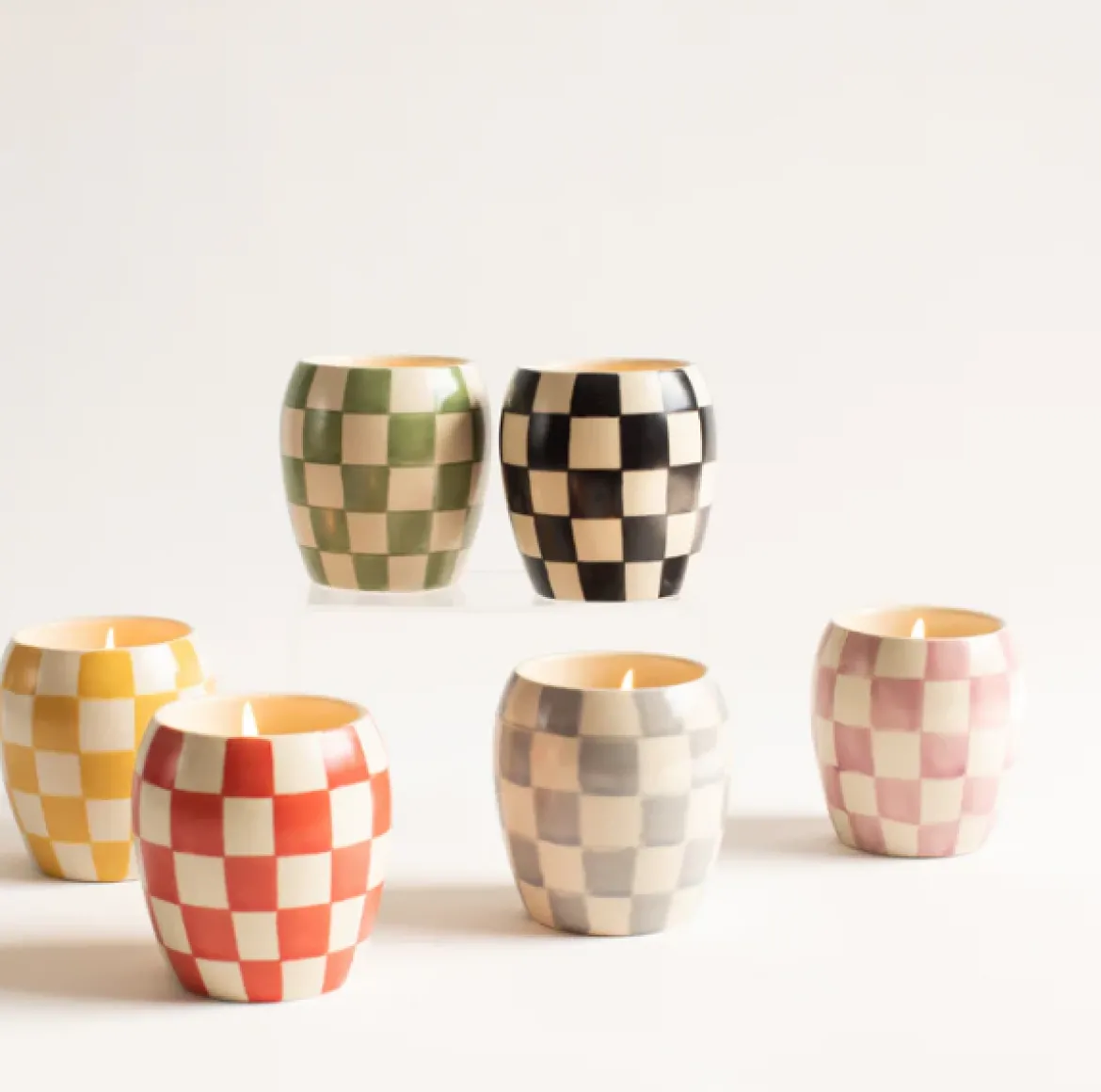 Duftkerze Sojakerze Checkmate Keramiktopf 75Std Brenndauer red von Paddywax