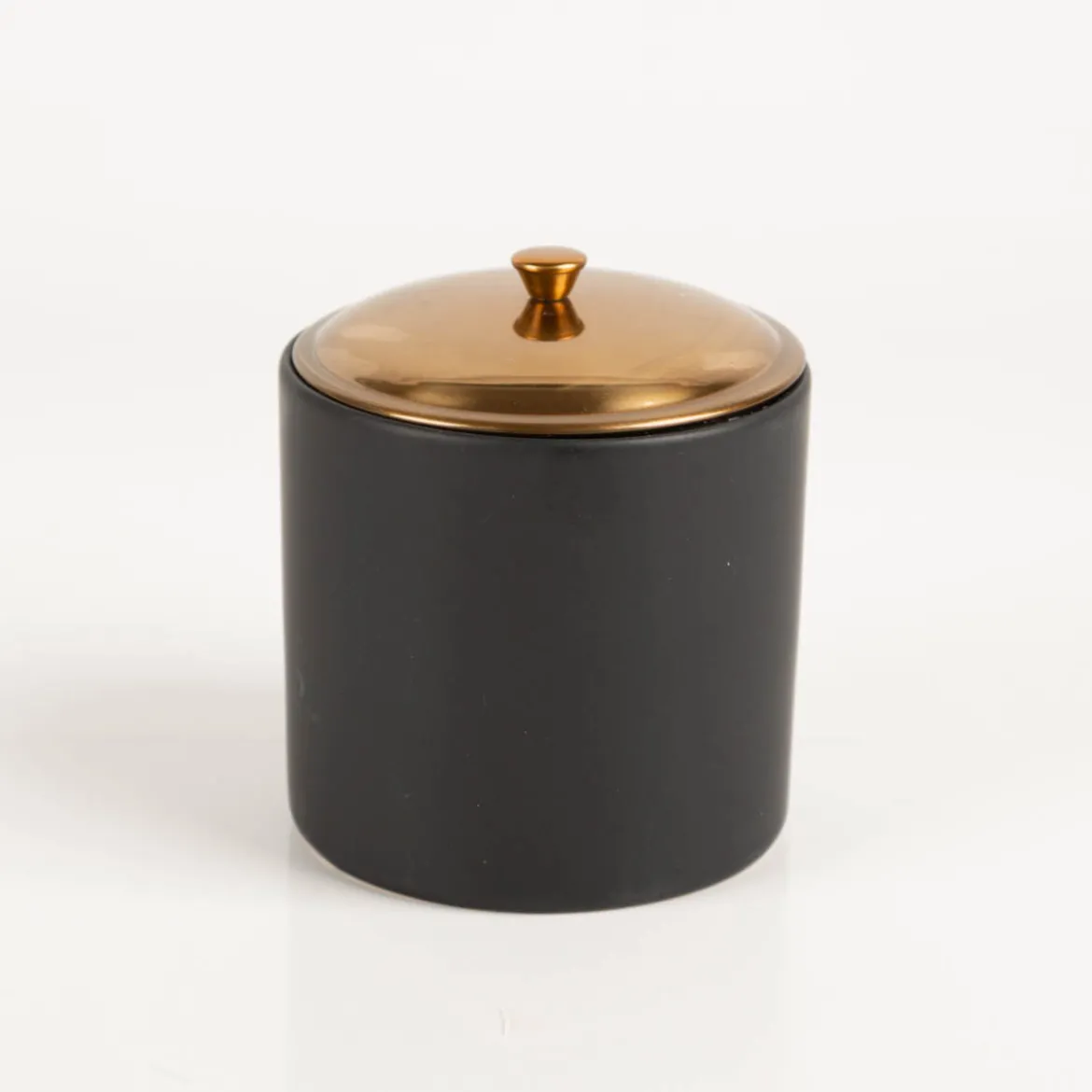 Duftkerze Sojakerze Hygge Black Bergamot & Mahagoni 425g mit 3 Dochten im Keramiktopf mit Metalldeckel von Paddywax