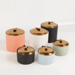 Duftkerze Sojakerze Hygge Blue Teakwood & Jasmine 141g im Keramiktopf mit Metalldeckel von Paddywax