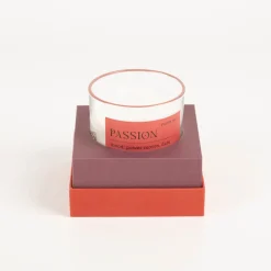 Duftkerze Sojakerze MOOD Passion Red Saffron Rose Glastopf in Geschenkbox 65Std Brenndauer von Paddywax