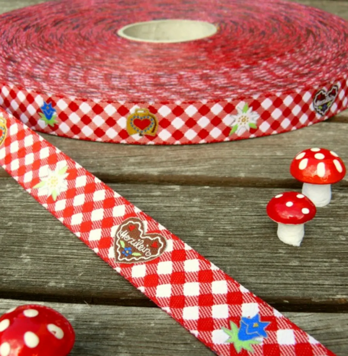 Farbenmix Webband Herzilein Breite: 1,5cm
