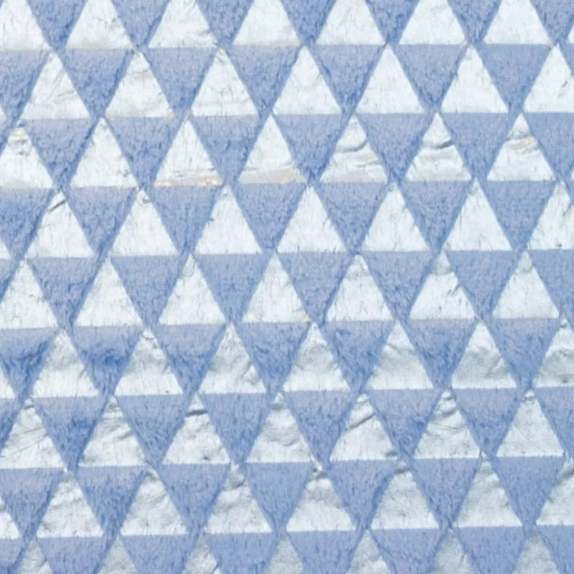 Fellstoff Dreiecke silberfarbig blau 1,70m Breite