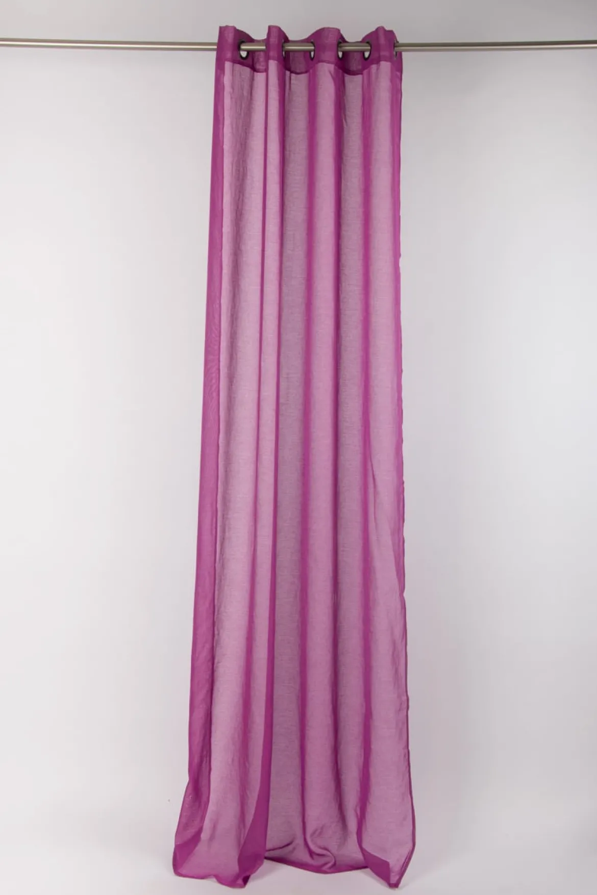Fertiggardine Ösengardine einfarbig Voile Struktur beere 135x260cm