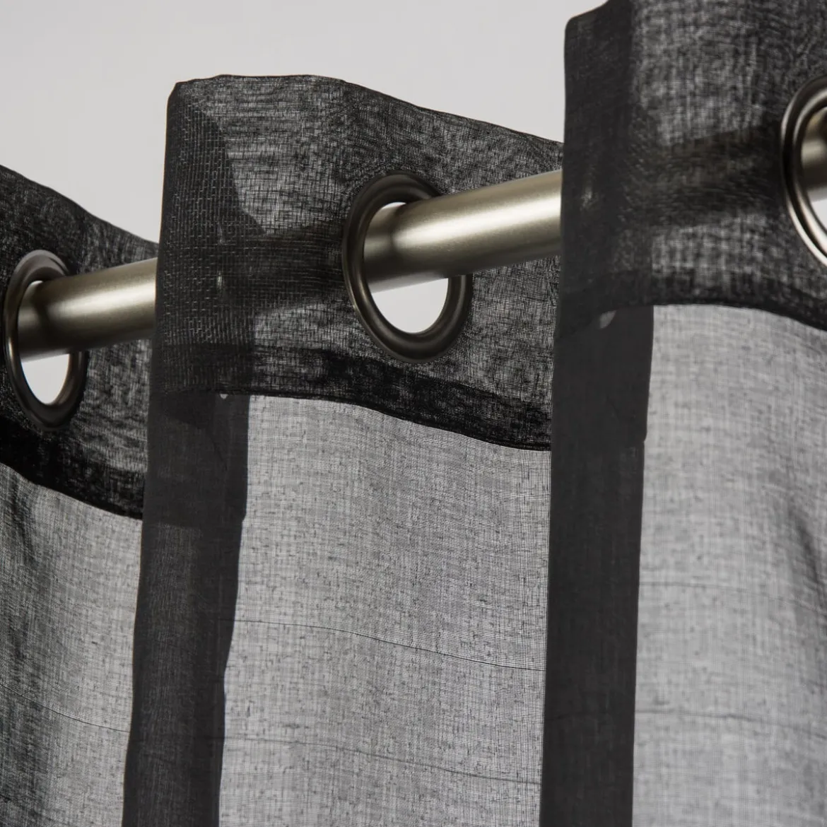 Fertiggardine Ösengardine einfarbig Voile Struktur schwarz 135x260cm